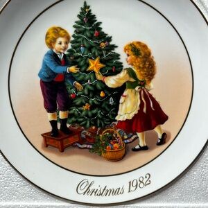 Avon Christmas Memories 1982